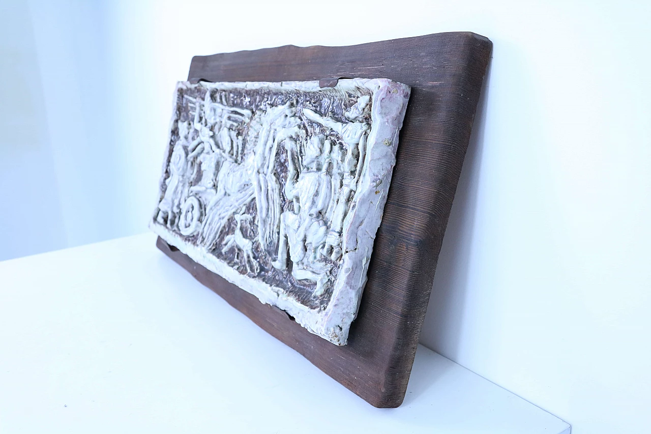Pannello di ceramica con scena bellica 1143527