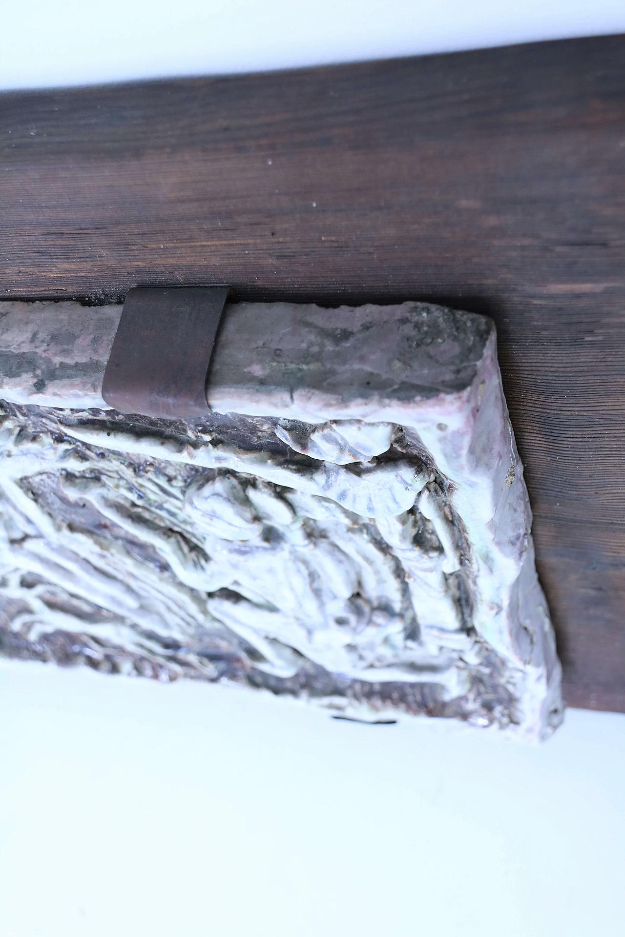 Pannello di ceramica con scena bellica 1143529