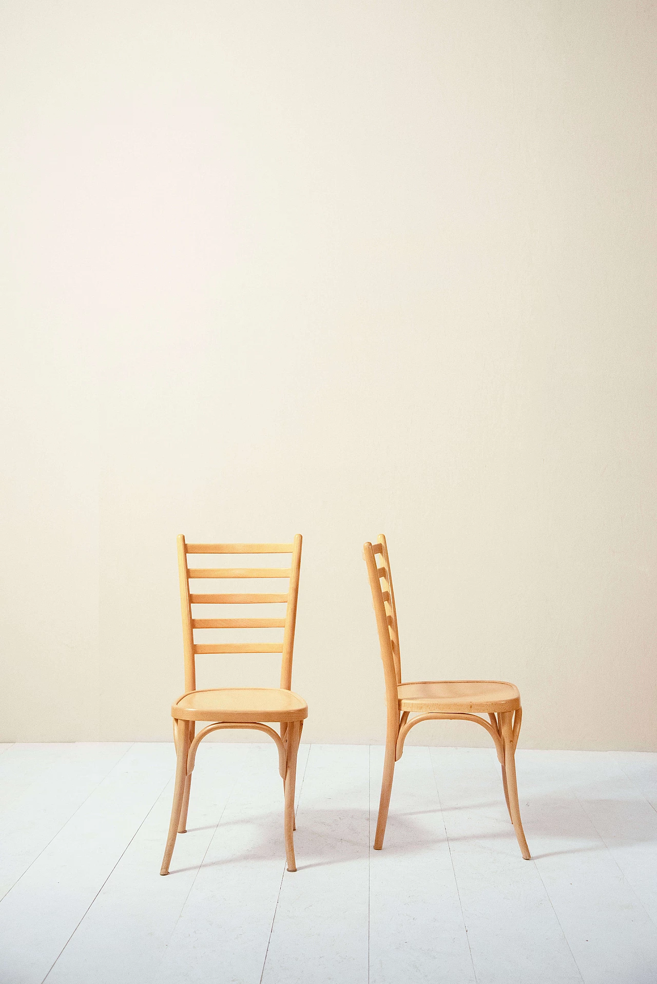 4 sedie in legno in stile scandinavo, anni '70 1143655
