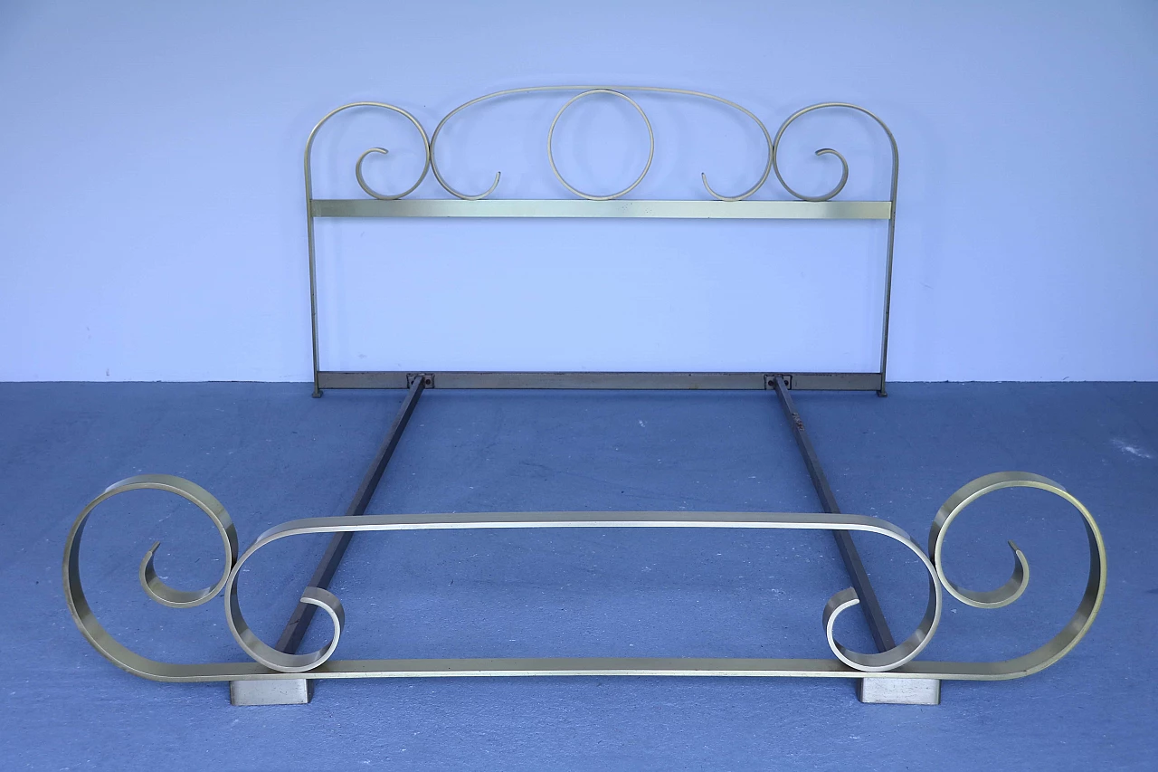 Brass bed 1143781