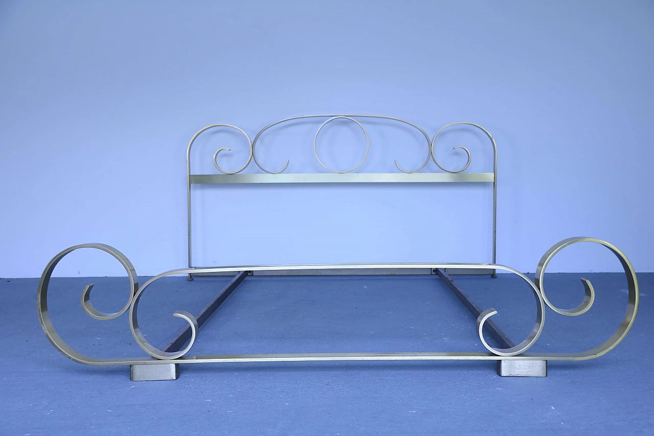 Brass bed 1143783