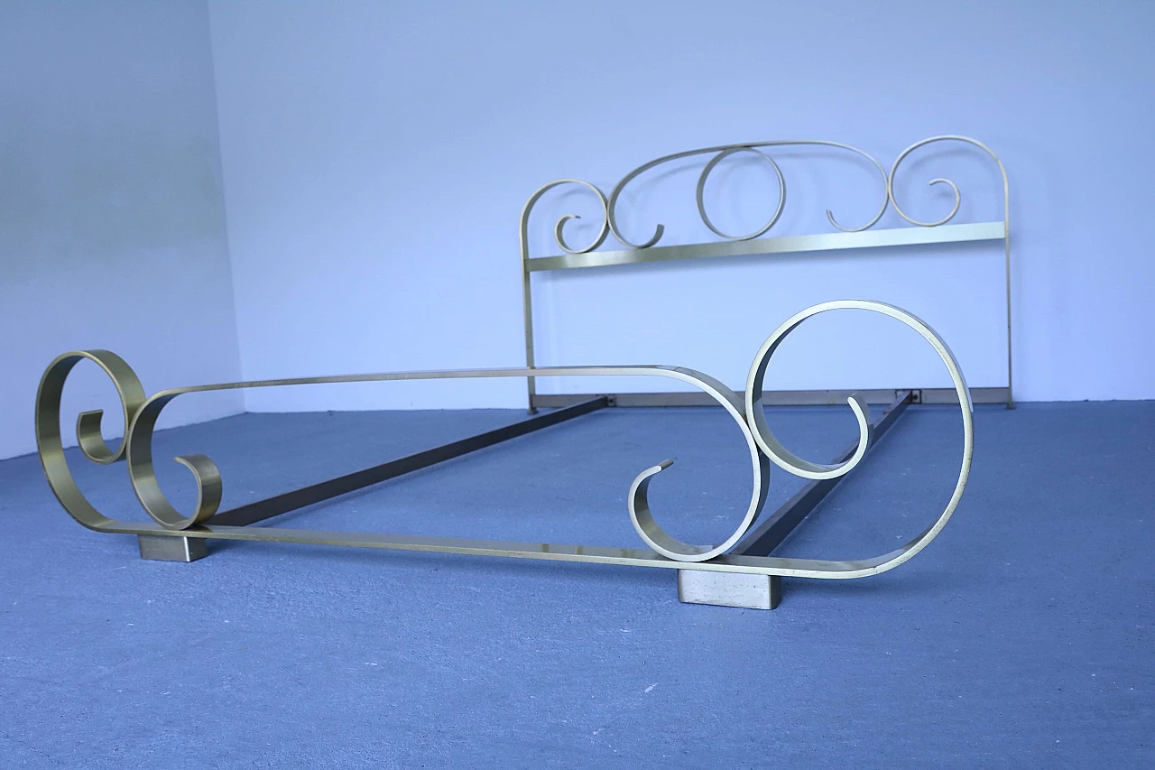 Brass bed 1143791