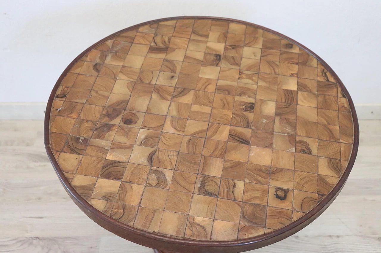 Inlaid round coffee table, XX century 1144130