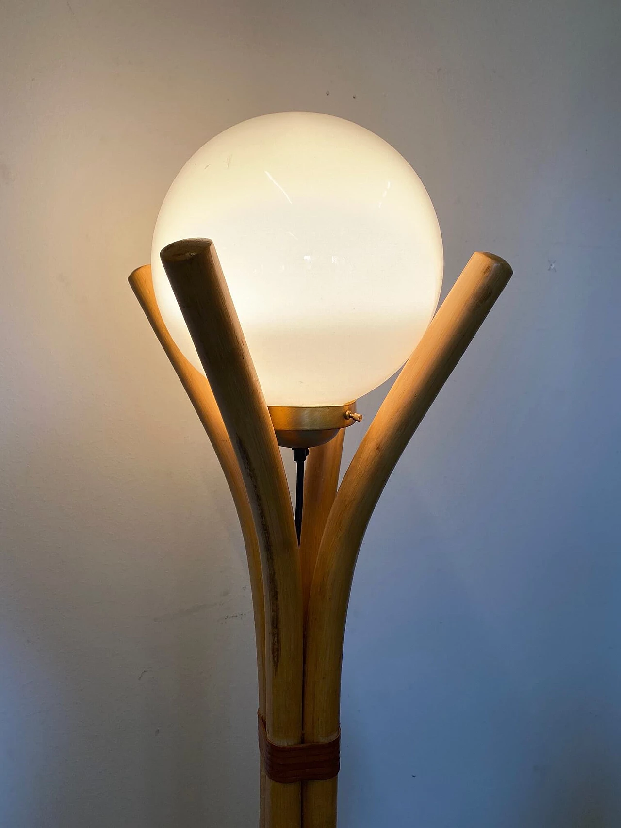 Floor lamp made of bamboo, 70s 1144454