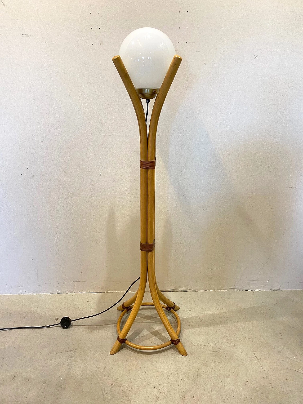 Floor lamp made of bamboo, 70s 1144455