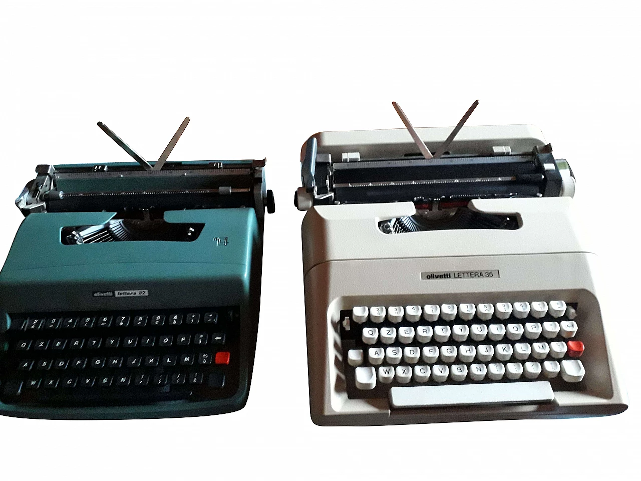 Pair of typewriters Olivetti 32 and Olivetti 35 1144597