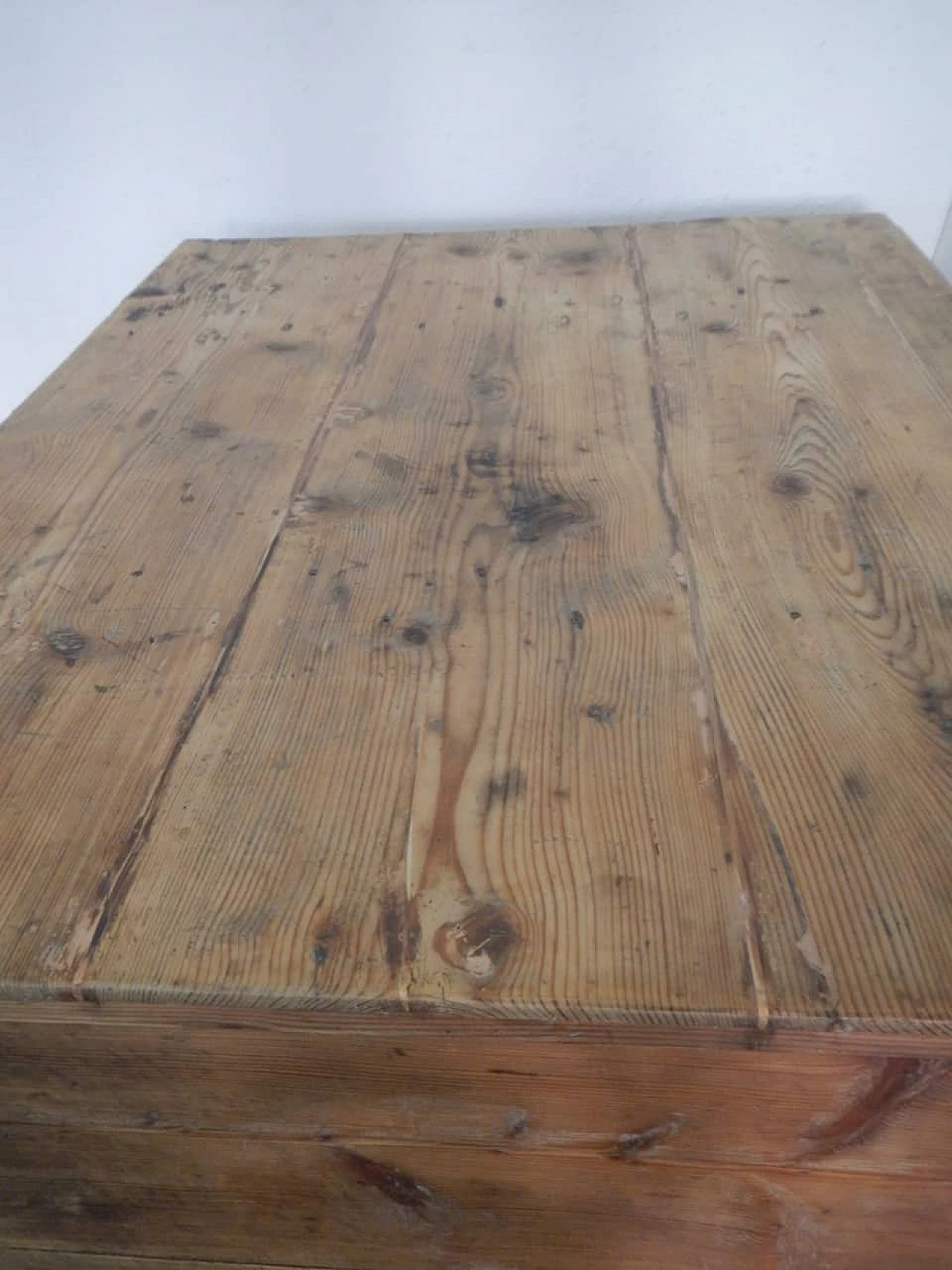 Trunk or case in fir wood with lid, 50s 1180575