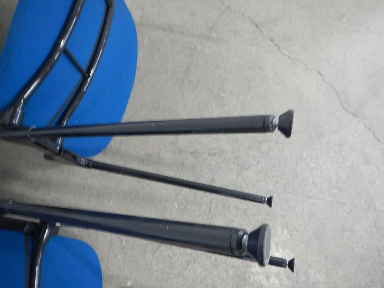 Pair of office chairs by Castelli, 90s 1180743