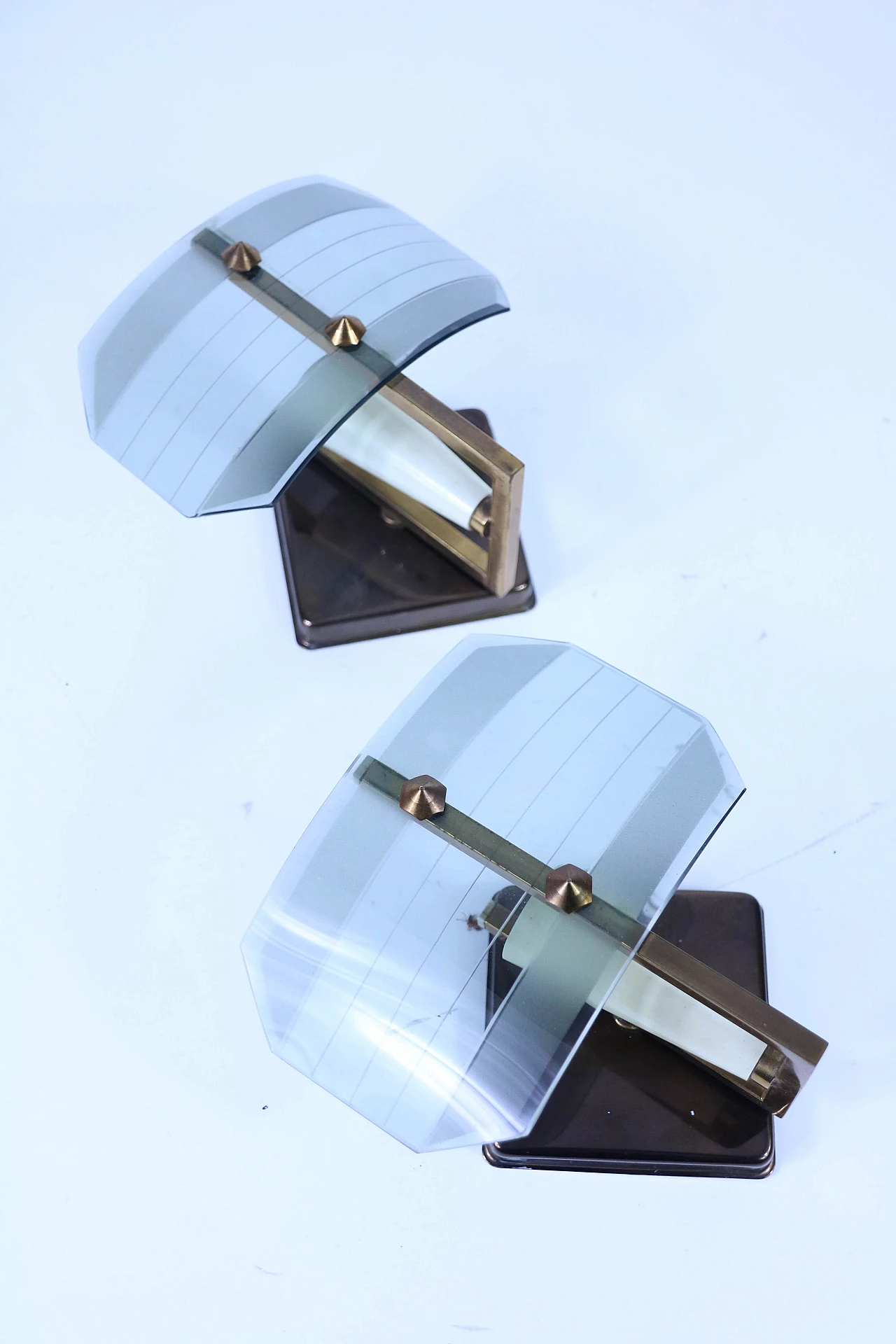 Pair of wall lamps in glass and brass, 1950s 1180965