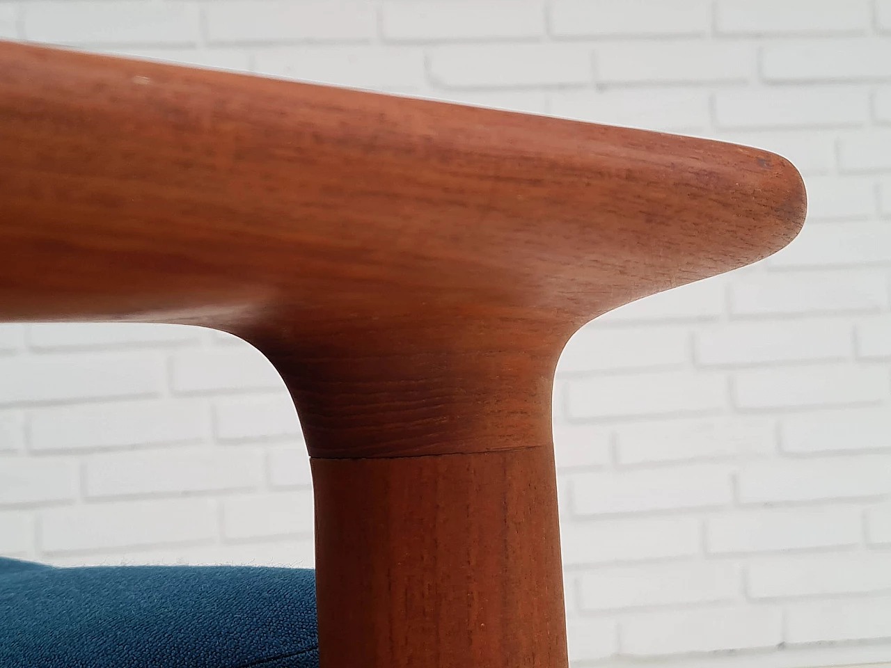 Scandinavian sofa in wool and teak, 70s 1181122