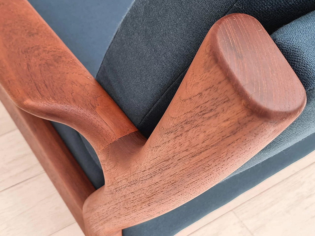 Scandinavian sofa in wool and teak, 70s 1181125