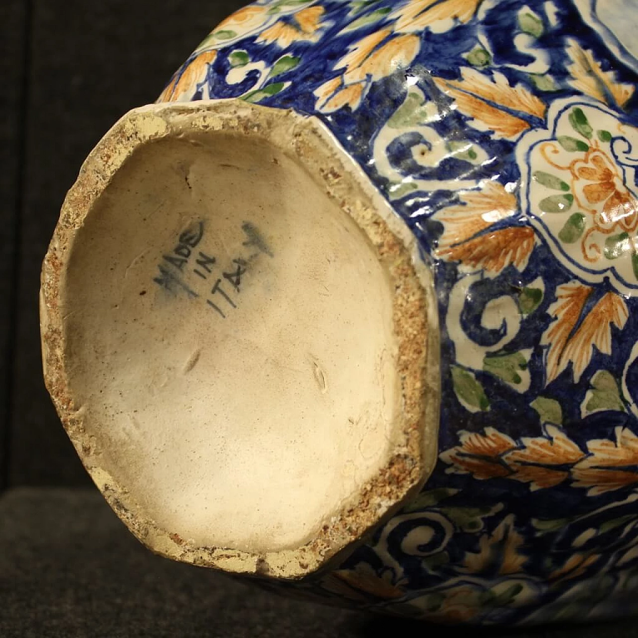 Vaso italiano in ceramica dipinta, XX secolo 1181405