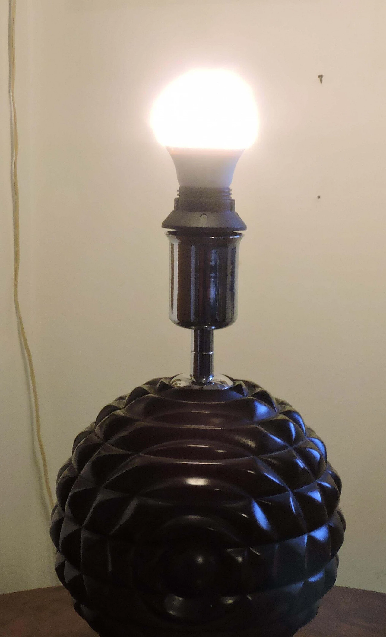 Table lamp in walnut wood, 70s 1181674