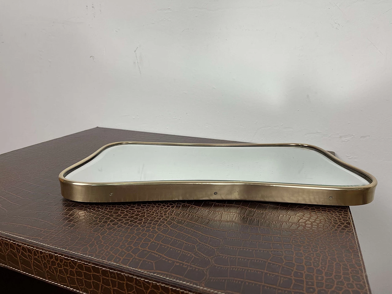 Coppia di specchi in ottone, anni '50 1181913