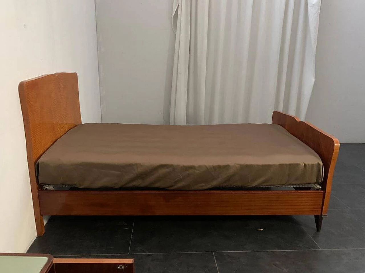 Set letto e comodino in legno di mogano biondo, anni '50 1182216