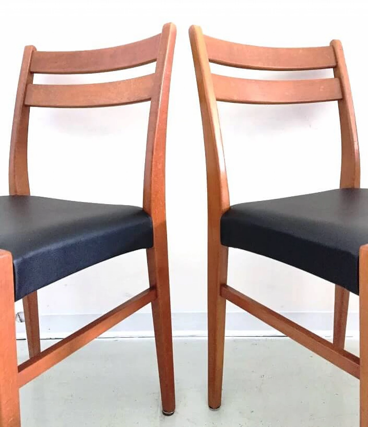 4 Scandinavian chairs, 60s 1183434