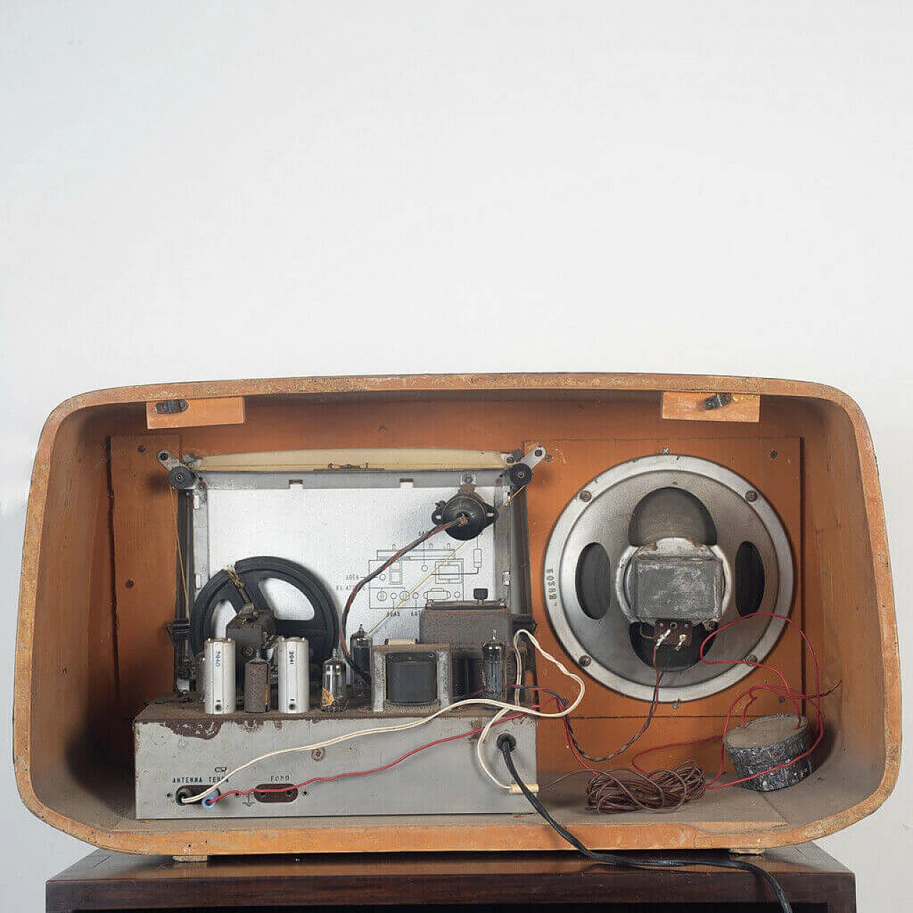 Radio a valvole WR 650 in legno di Watt Radio, anni '50 1183856