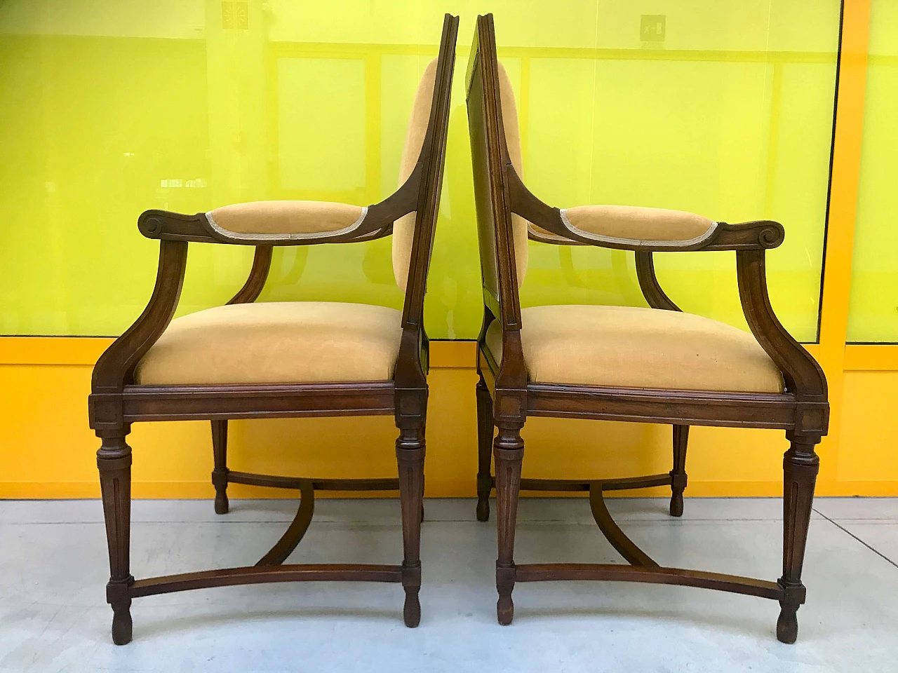 Pair of armchairs Louis XVI from the Turin area in walnut, original end of 18th century 1184858