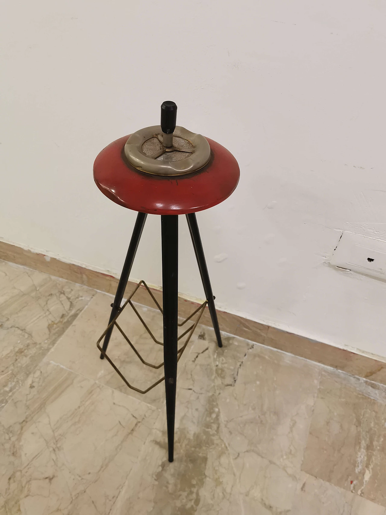 Red ashtray with stand, 40s 1185563