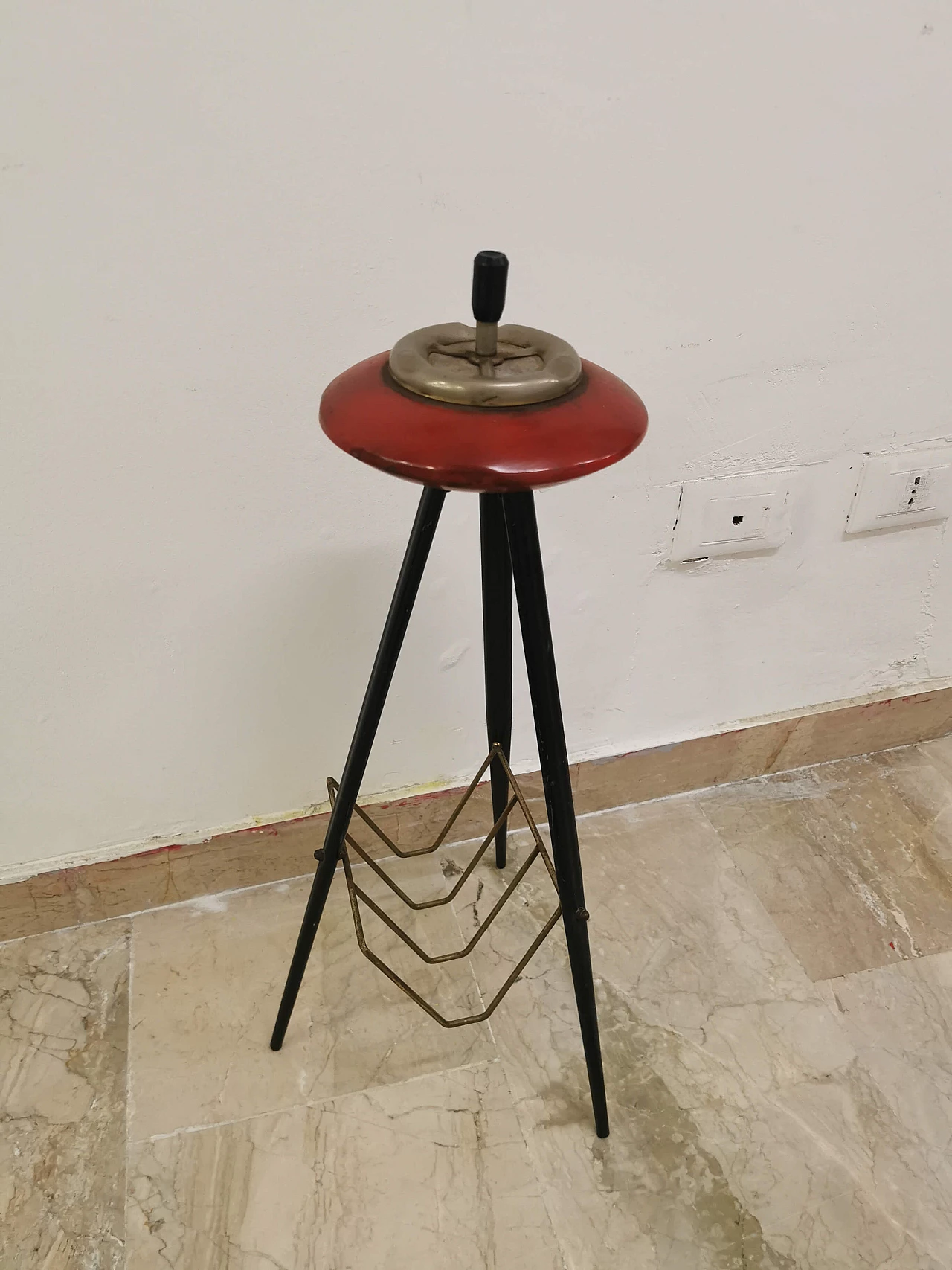 Red ashtray with stand, 40s 1185567