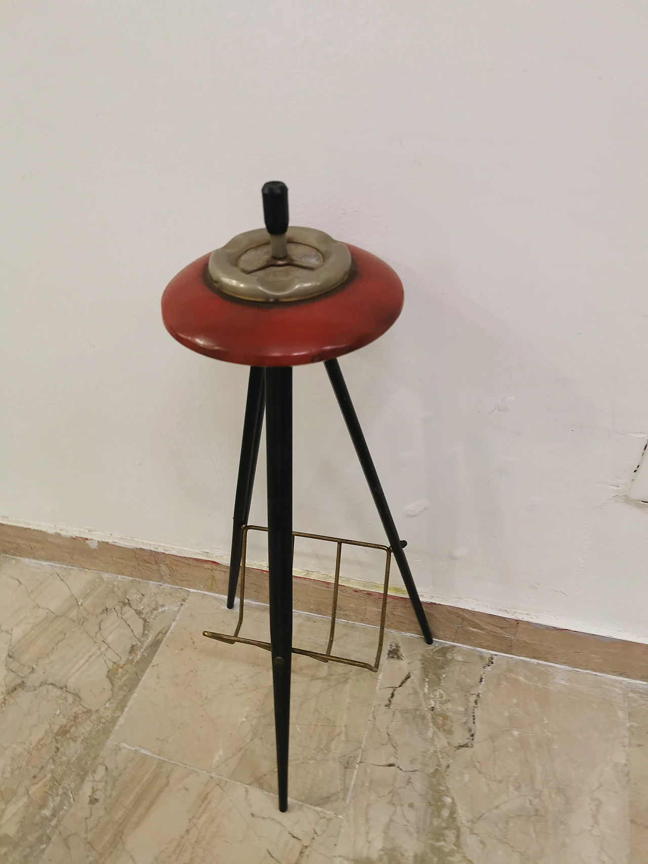 Red ashtray with stand, 40s 1185572
