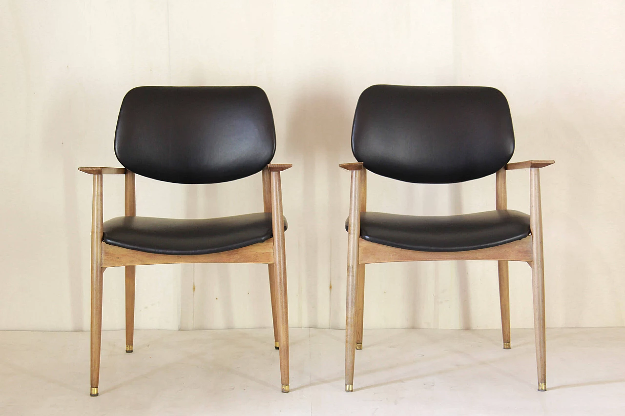 Pair of armchairs in beechwood and leather, 50s 1185798