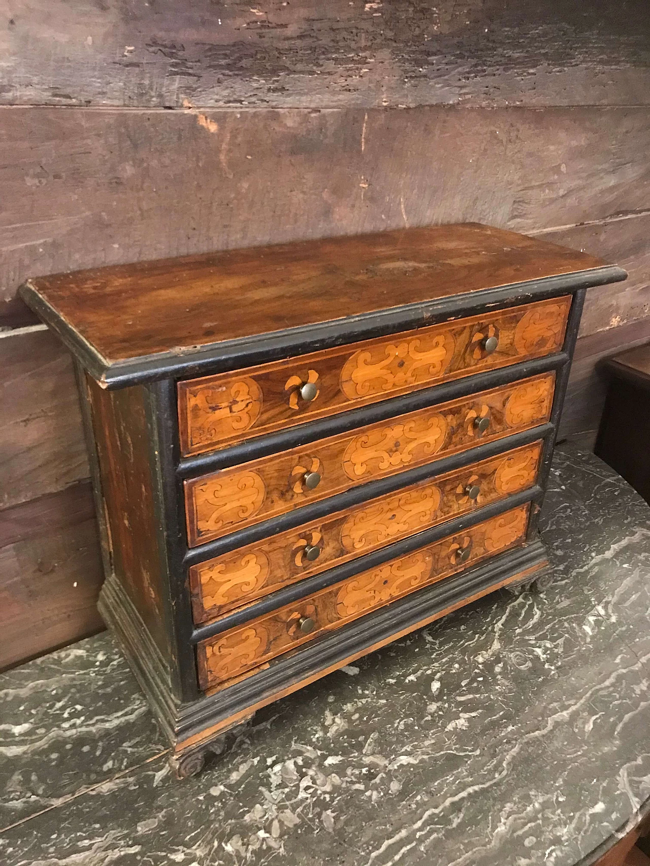 Lombard antique miniature dresser, prototype or model in inlaid walnut, original early 18th century 1185860
