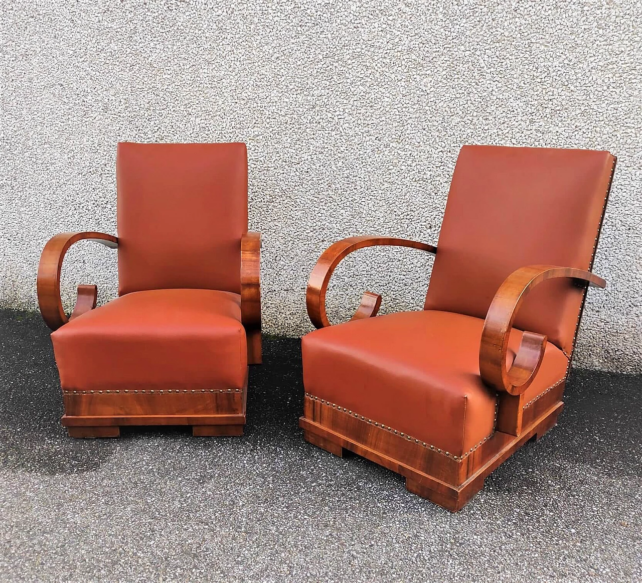 Pair of Art Deco armchairs in beech wood and leather, 30s 1186413