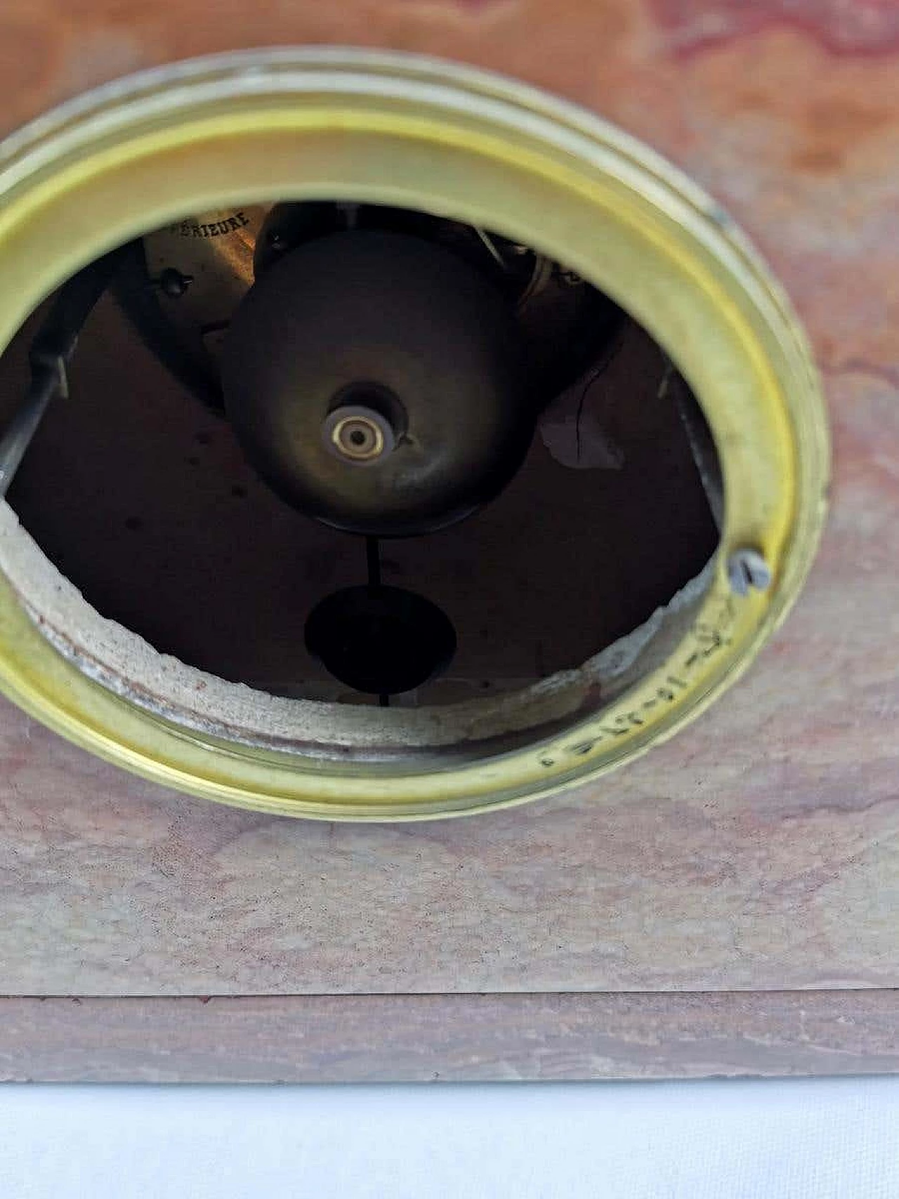 Art Deco marble clock in red onyx and portoro, 30s 1186427