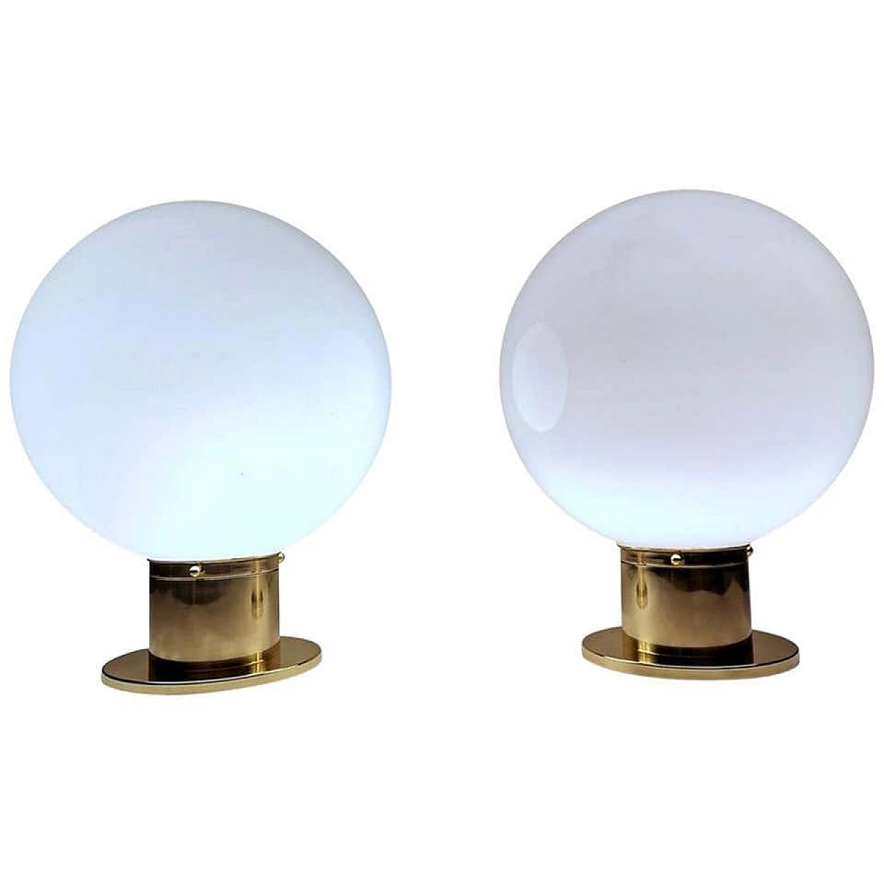 Pair of table lamps in opaline Murano glass and brass, 70s 1186450