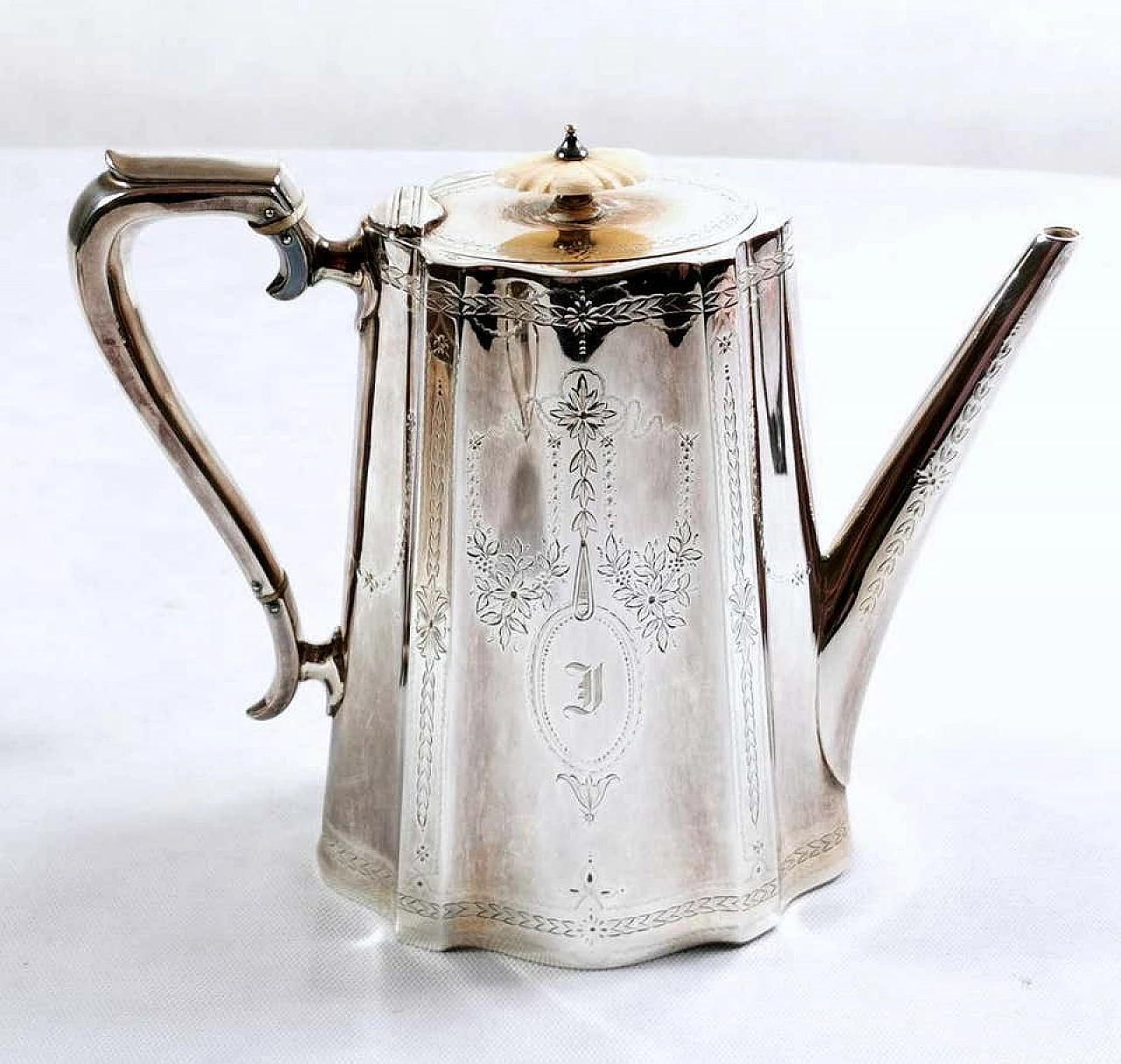 Servizio da tè e caffè vittoriano in silver plated 1186464