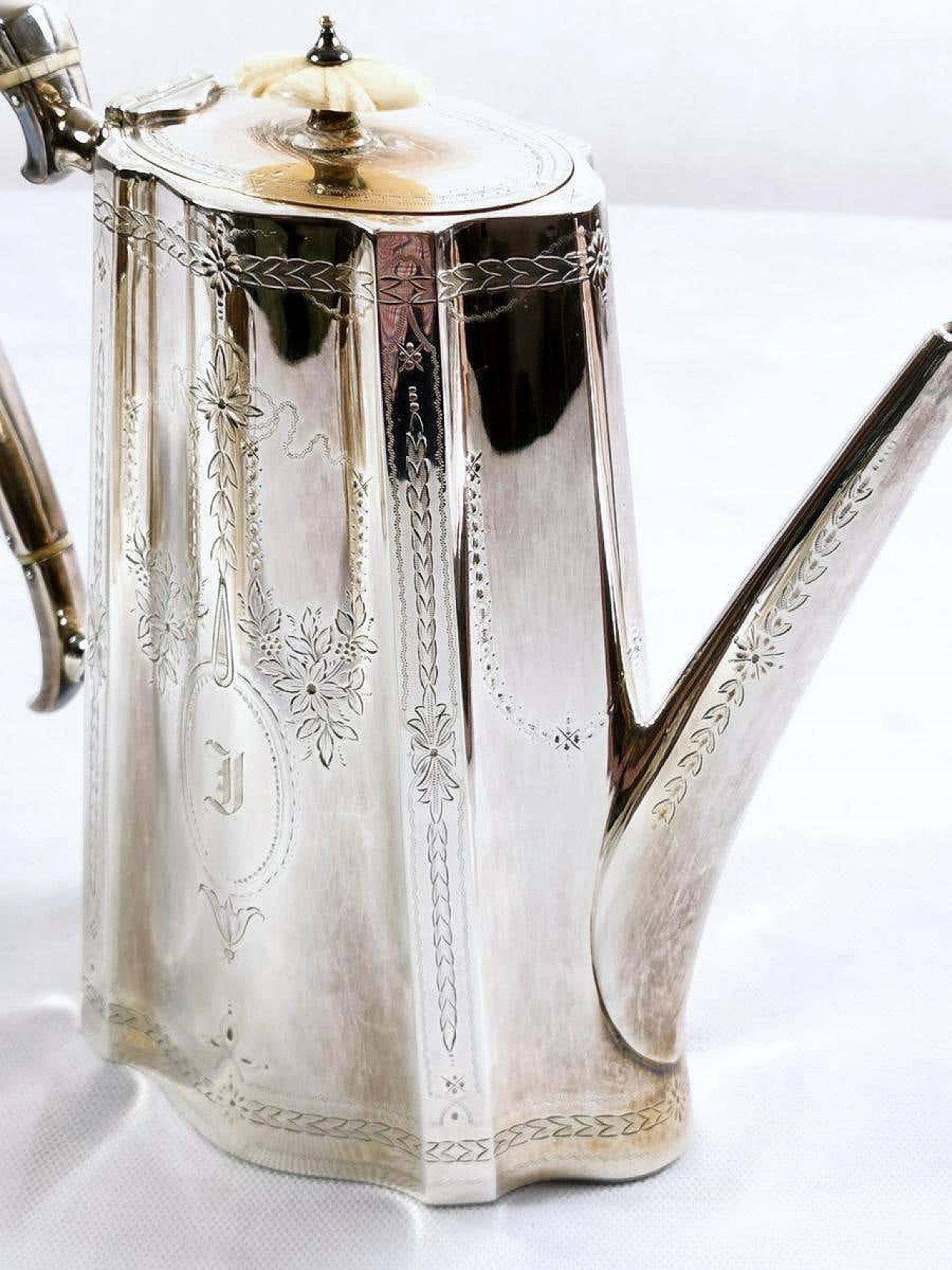 Servizio da tè e caffè vittoriano in silver plated 1186465