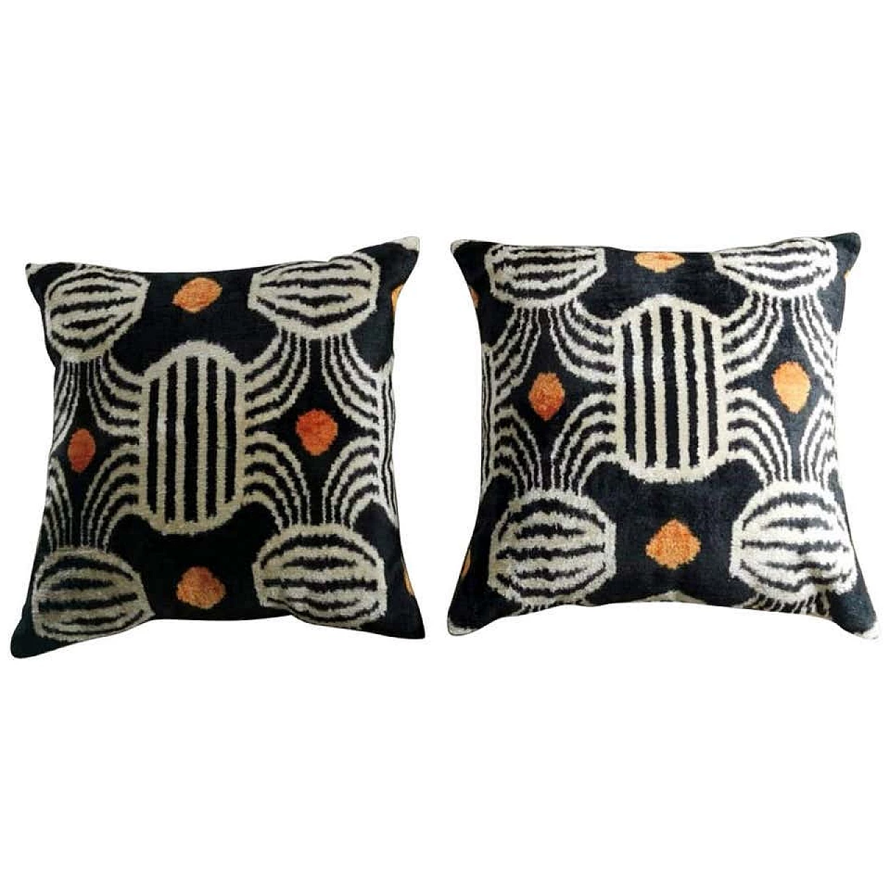 Coppia di cuscini fatti a mano in tessuto di seta Ikat, anni '90 1186603