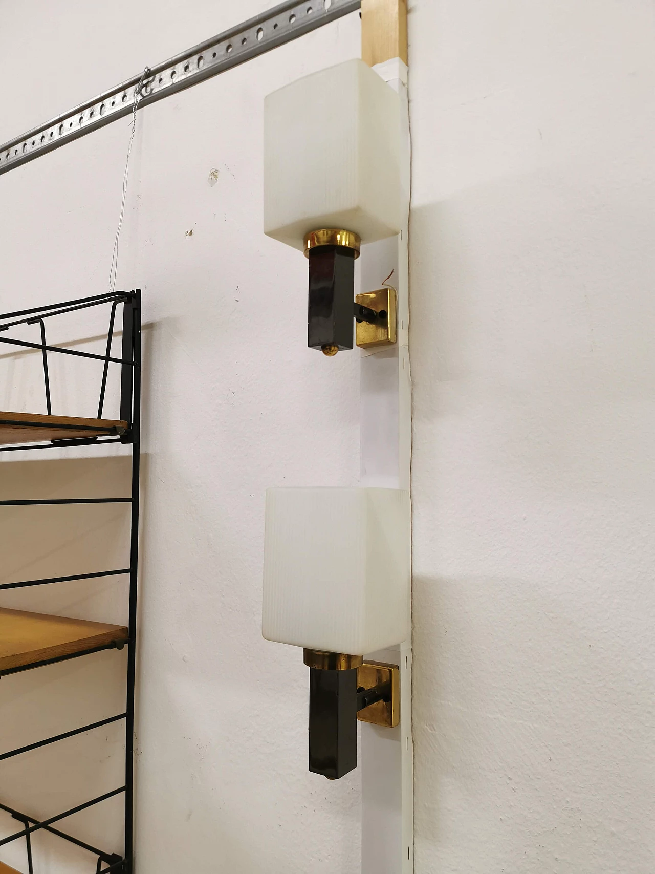 Pair of Stilnovo wall lamps in brass and opaline glass, 60s 1186983