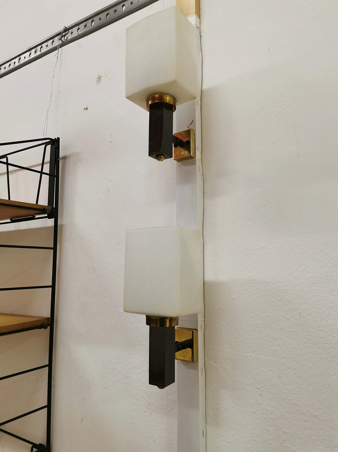 Pair of Stilnovo wall lamps in brass and opaline glass, 60s 1186984