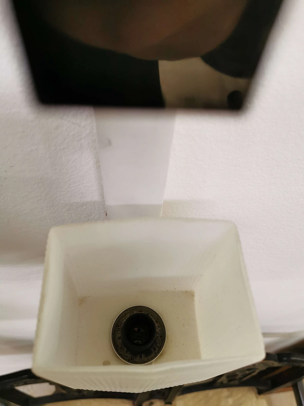 Pair of Stilnovo wall lamps in brass and opaline glass, 60s 1187000