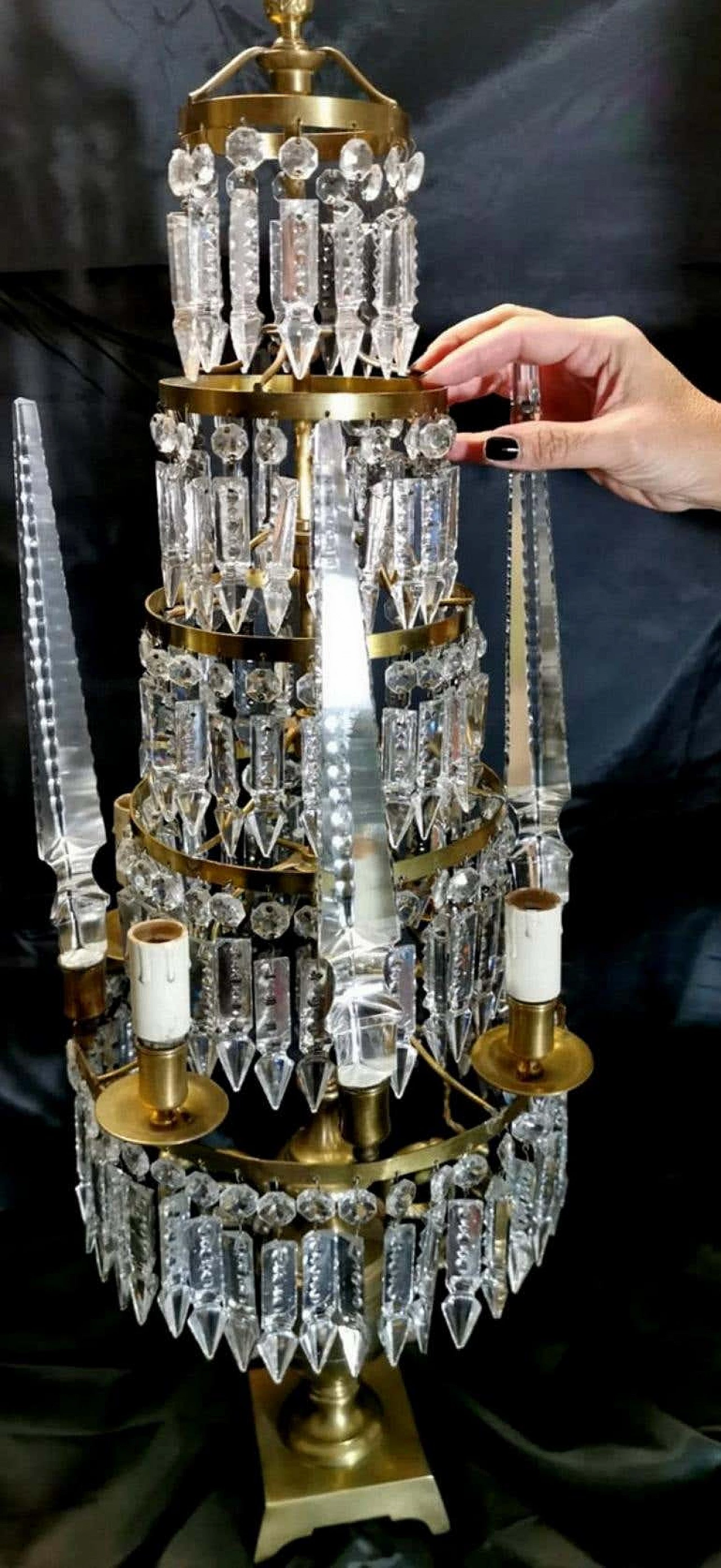 Coppia di girandole in stile Luigi XVI in cristallo e bronzo 1187224