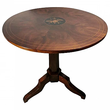 Louis Philippe style coffee table in walnut feather with central inlay, 19th century