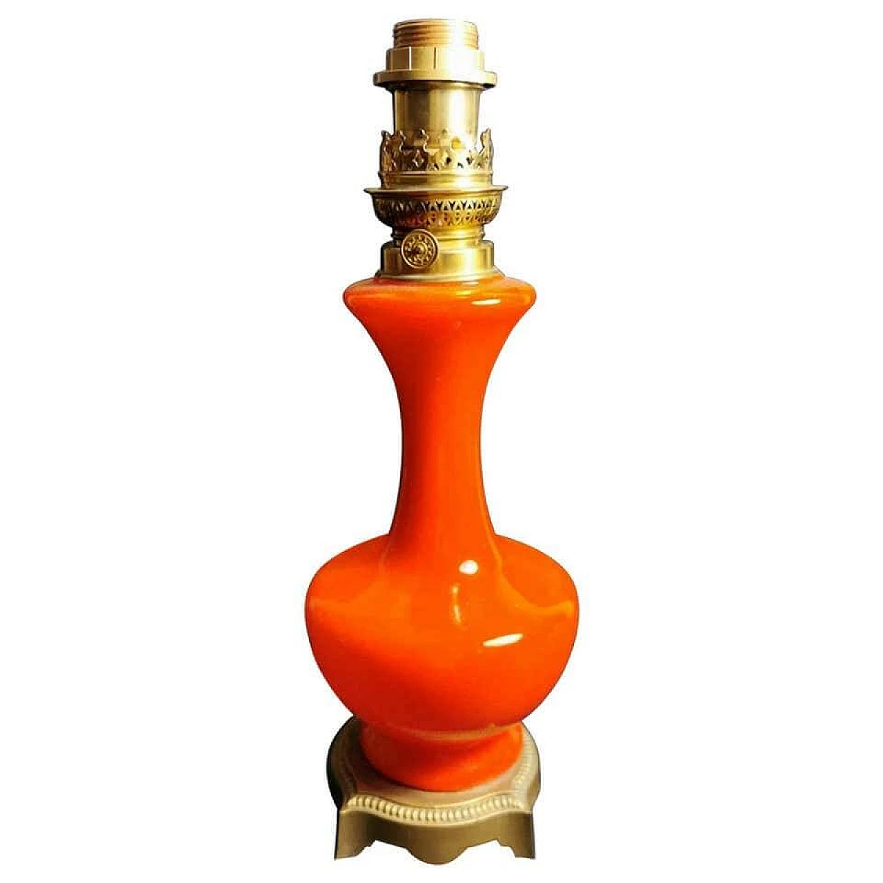 Lampada da tavolo stile Napolen III in vetro opalino arancione e base in ottone dorato 1187351