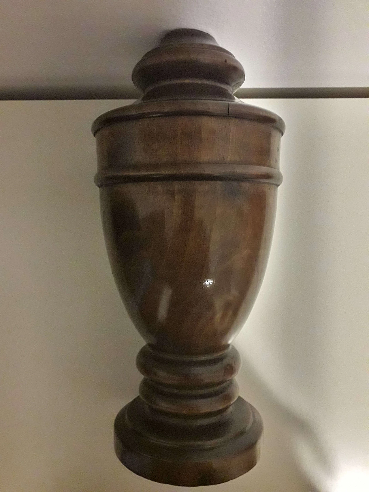 Carved lamp body in walnut wood, 30s 1187441