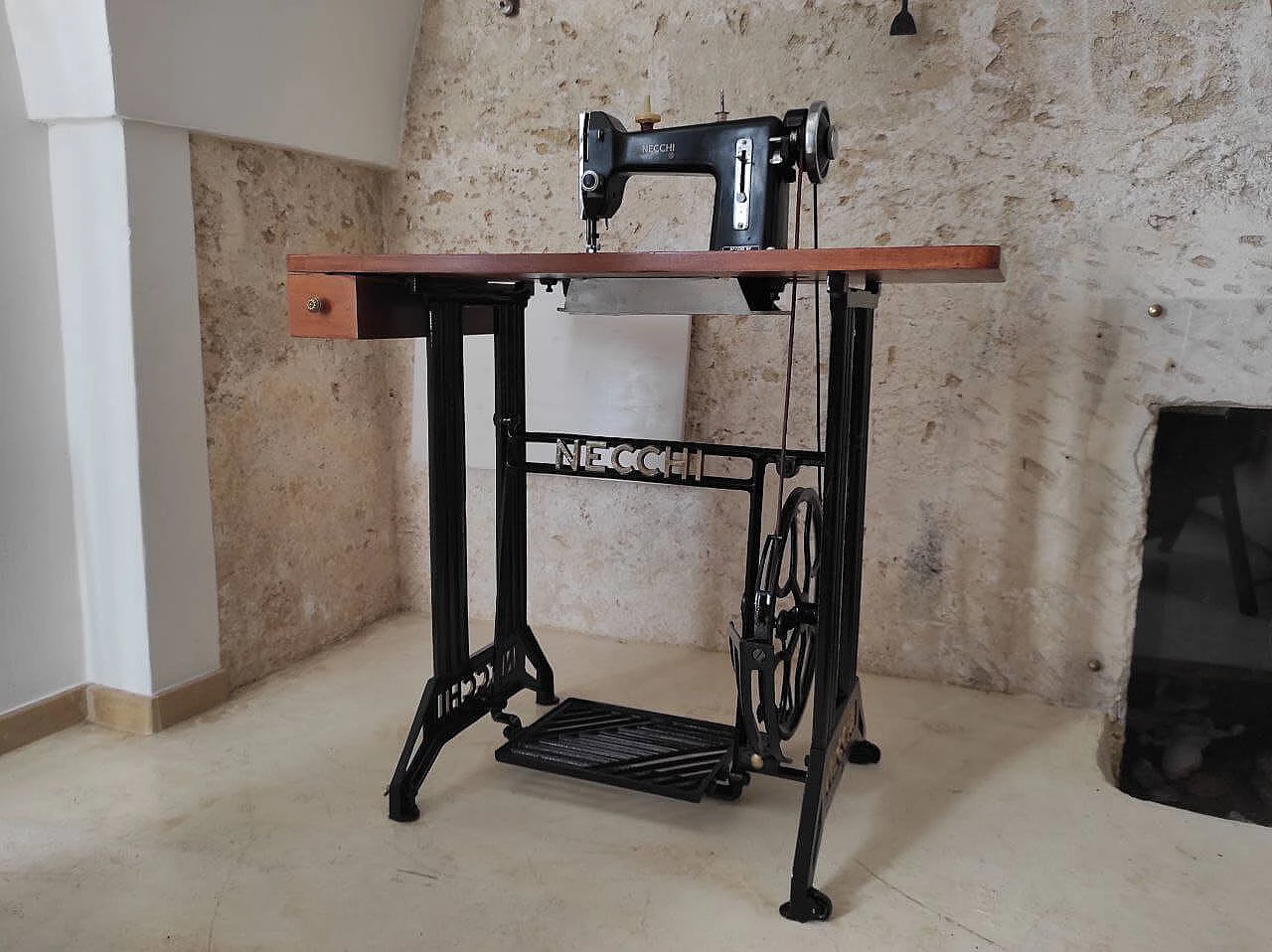 Macchina da cucire BF Nova di Necchi, anni '50 1187478