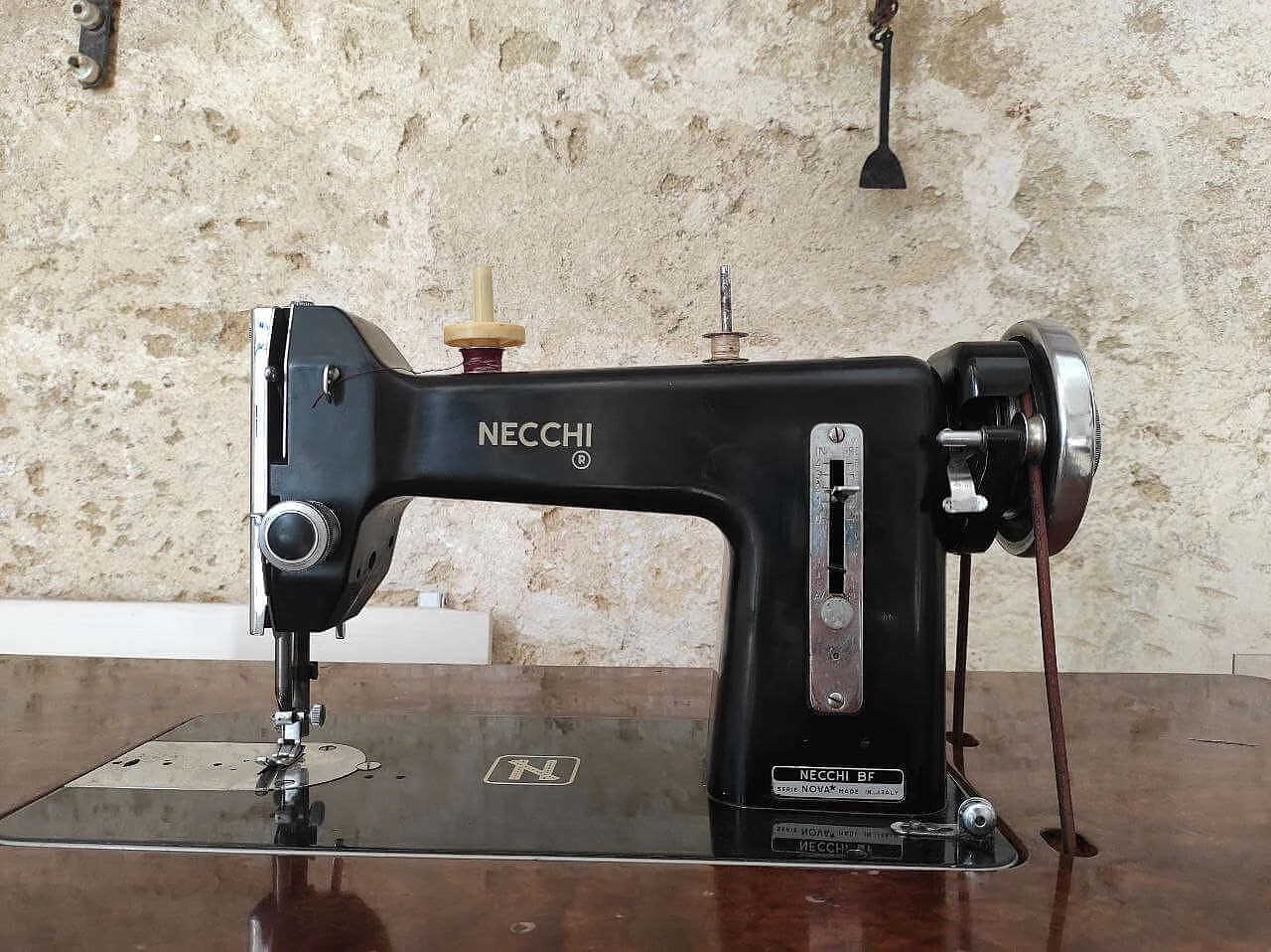 Macchina da cucire BF Nova di Necchi, anni '50 1187480