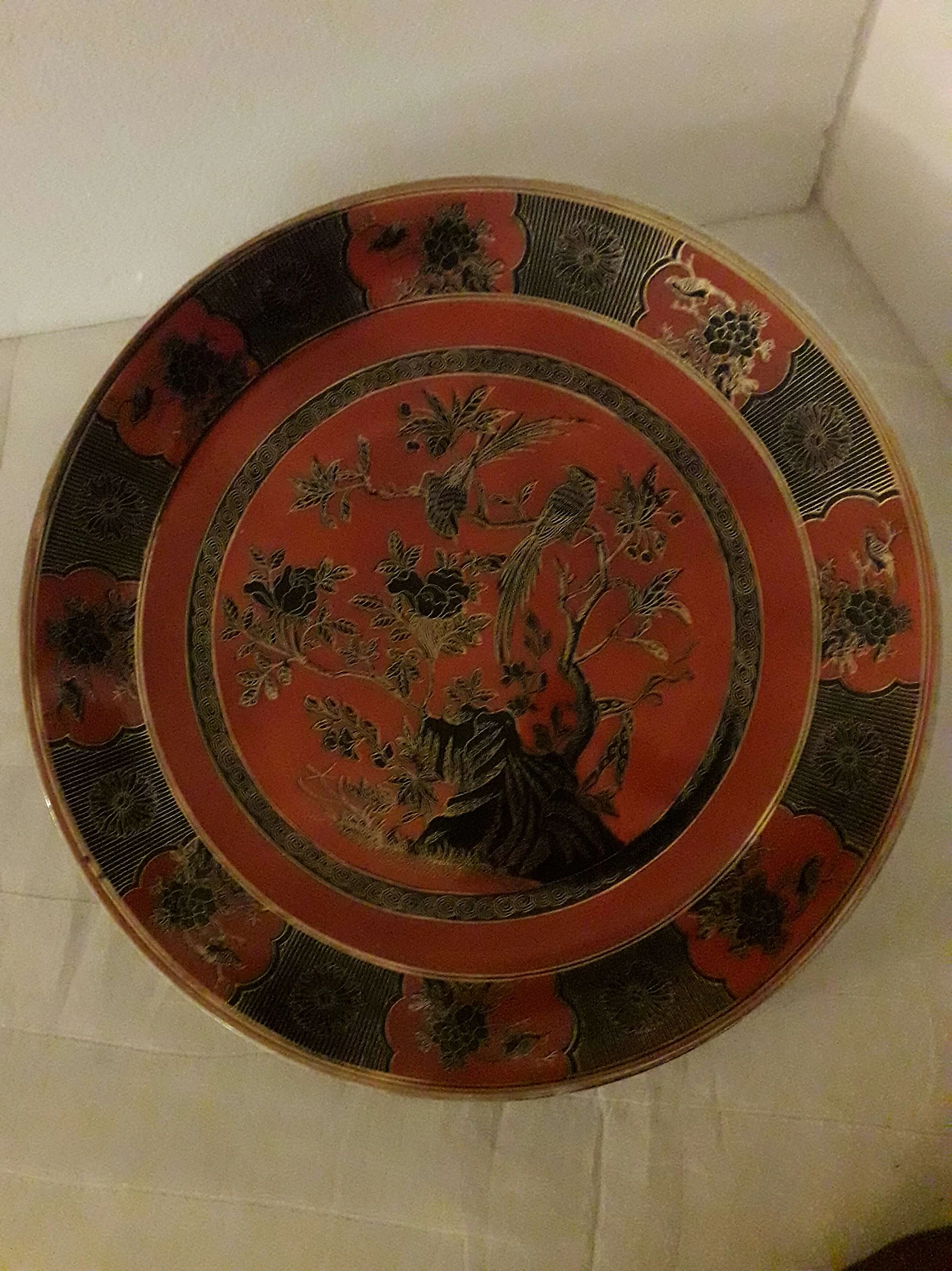 Red Chinese porcelain plate, 19th century 1187516
