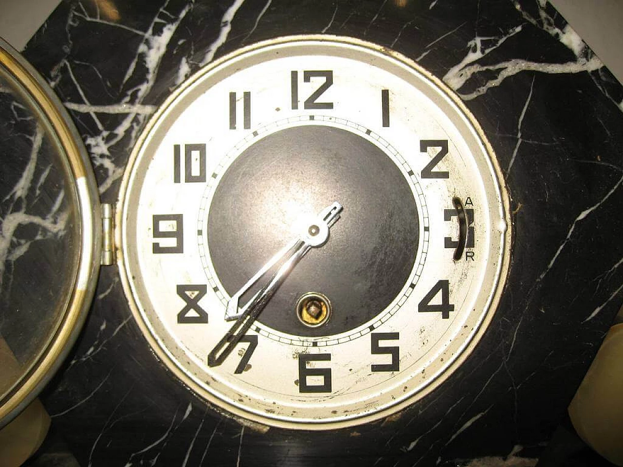 Orologio da tavolo Art Déco in marmo, anni '20 1187598