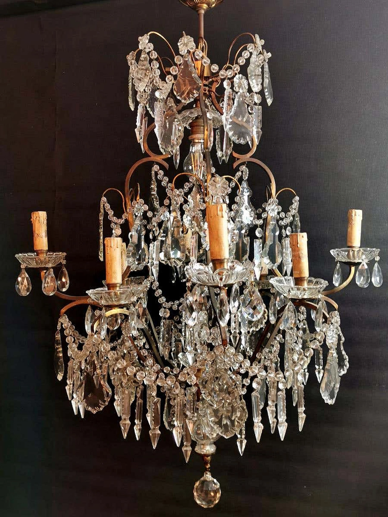 Lampadario stile Luigi XV in bronzo con cristalli tagliati, fine '800 1187665