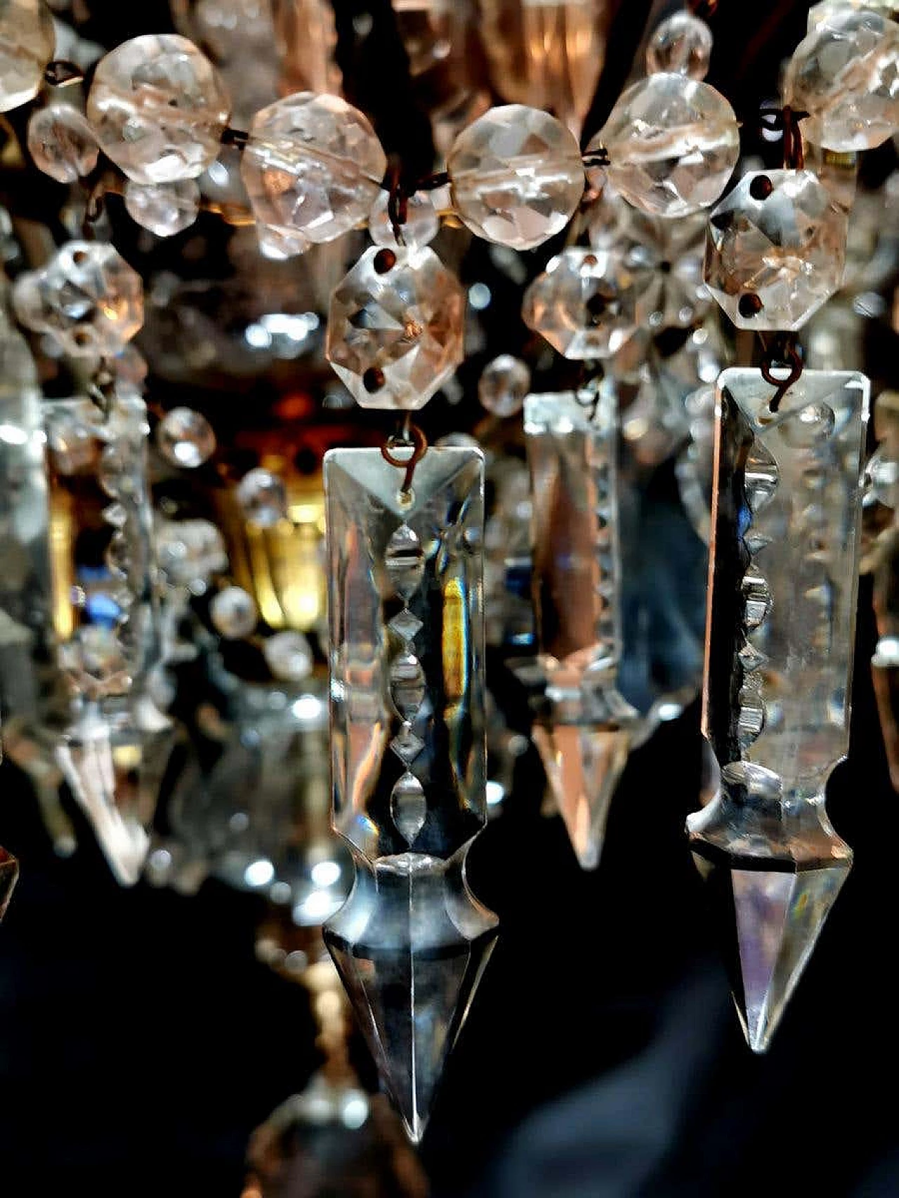 Lampadario stile Luigi XV in bronzo con cristalli tagliati, fine '800 1187673