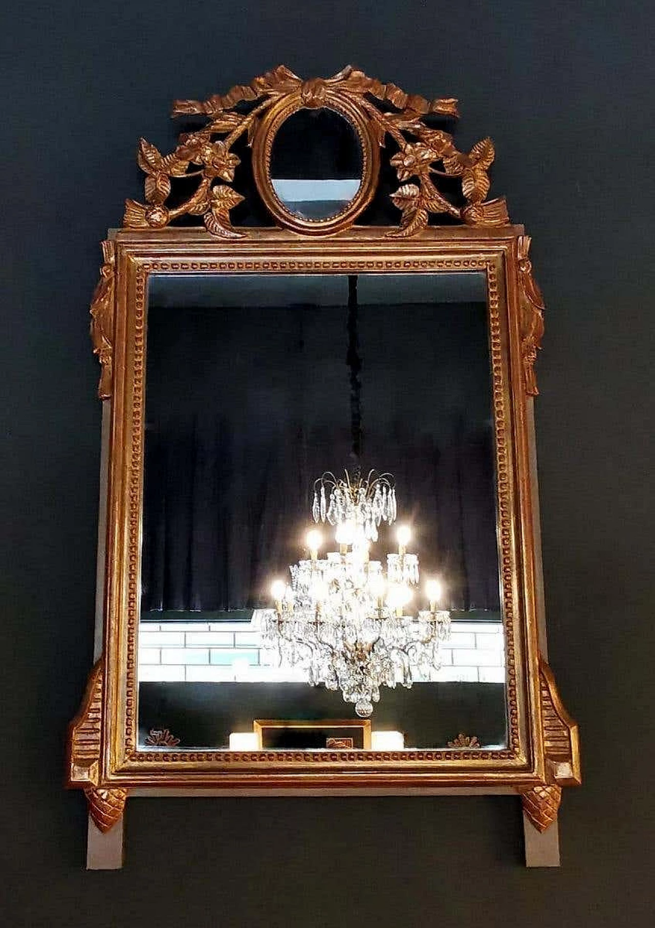 Cornice Rococò in legno dorato e doppio specchio 1188176