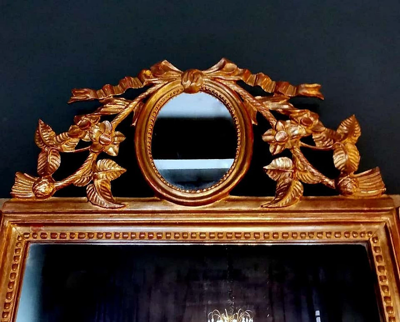 Cornice Rococò in legno dorato e doppio specchio 1188182