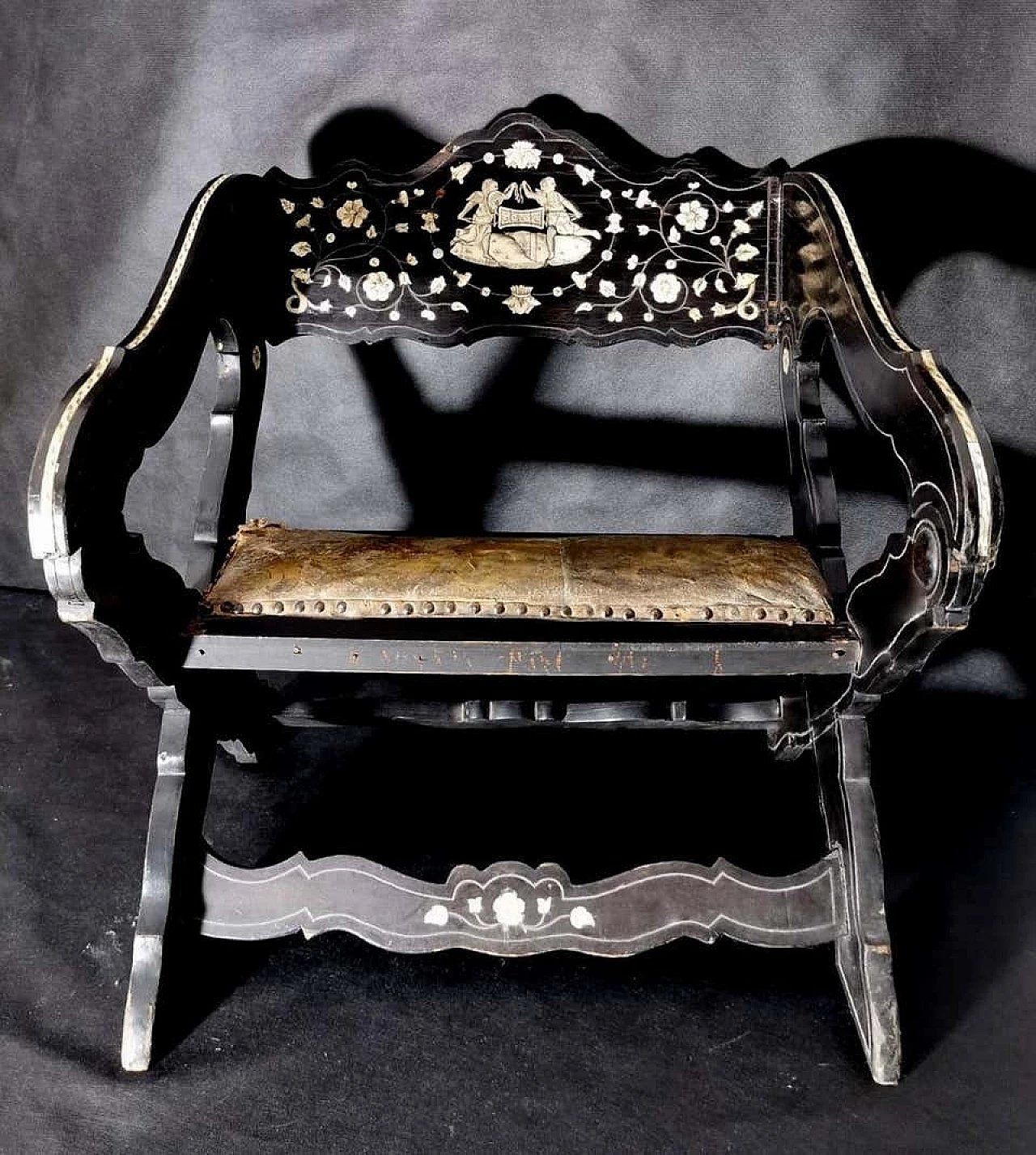 Chair in Ebony with bone inlays and Cordova leather, 18th century 1188309