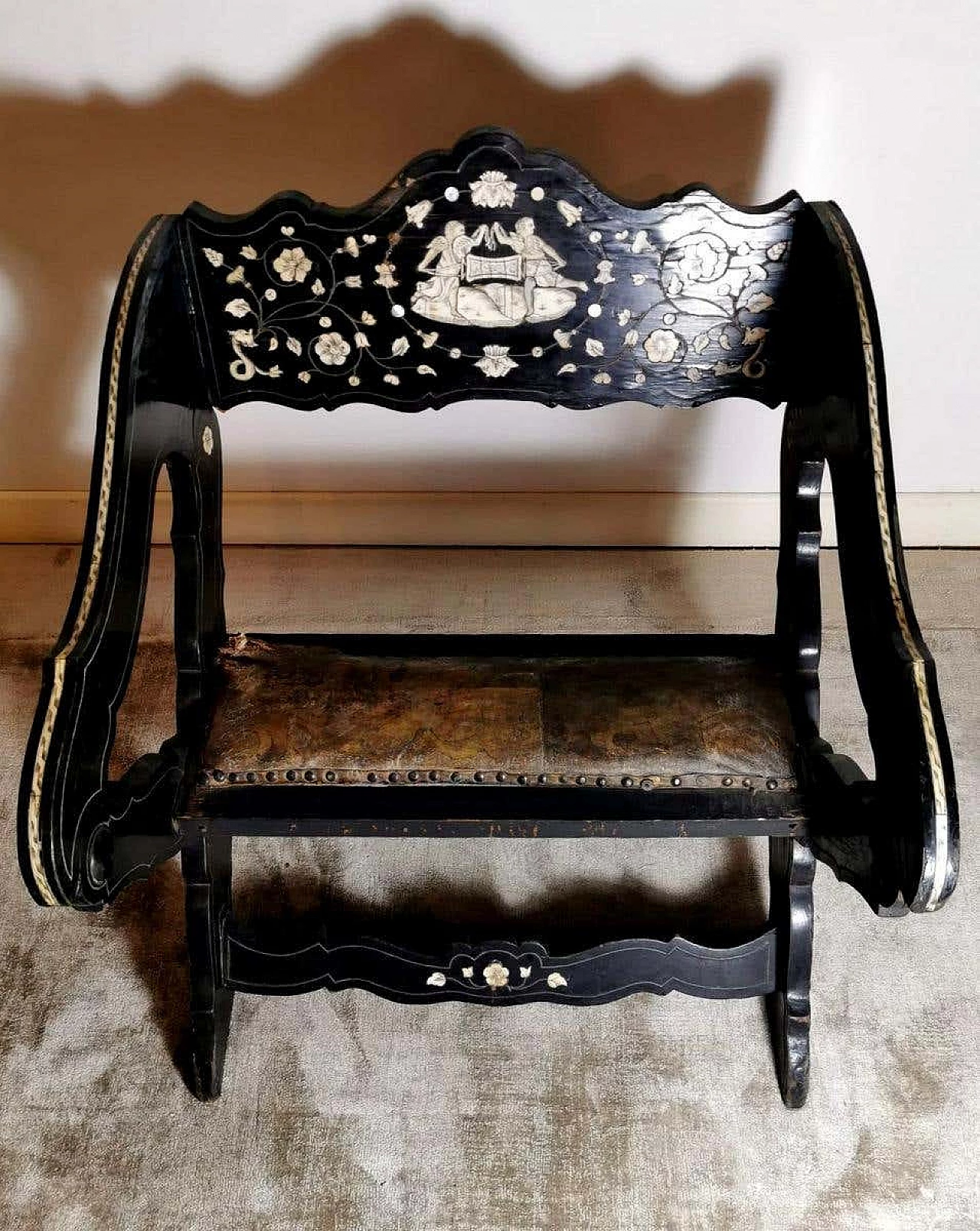 Chair in Ebony with bone inlays and Cordova leather, 18th century 1188310